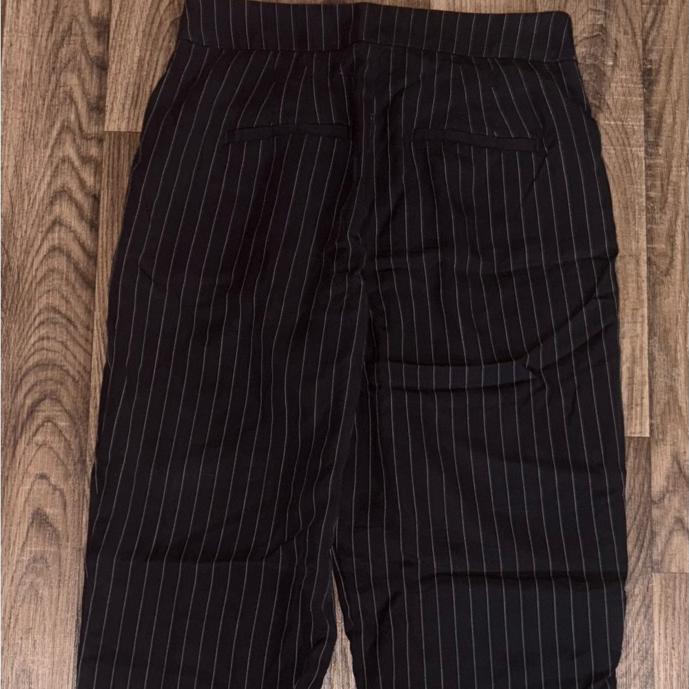 Express‎ Stylist Women's Black Pinstriped Dress Pants Size 6 R